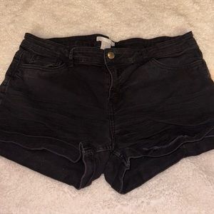 H&M Black Short Size 10
